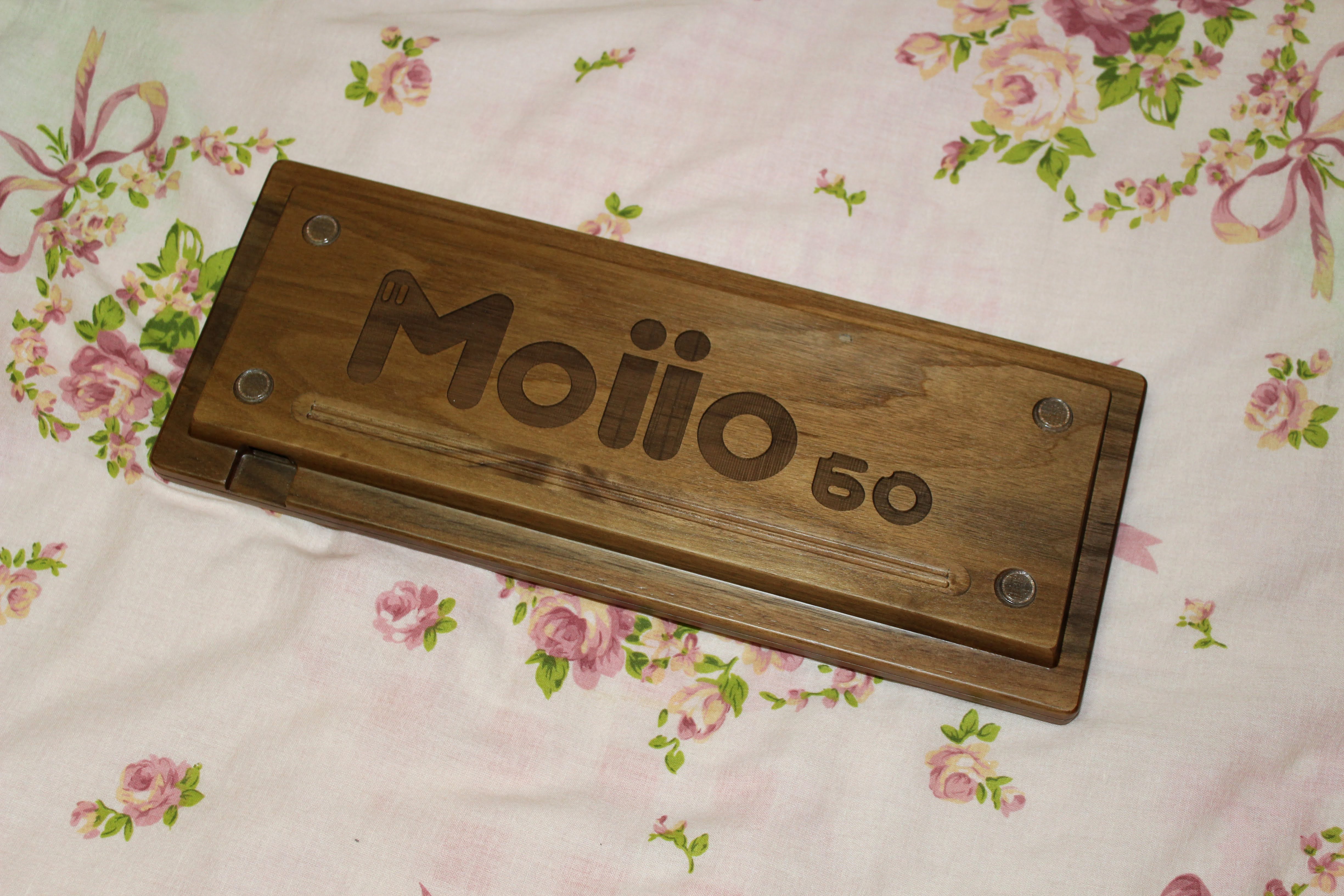 M0ii0 60 walnut